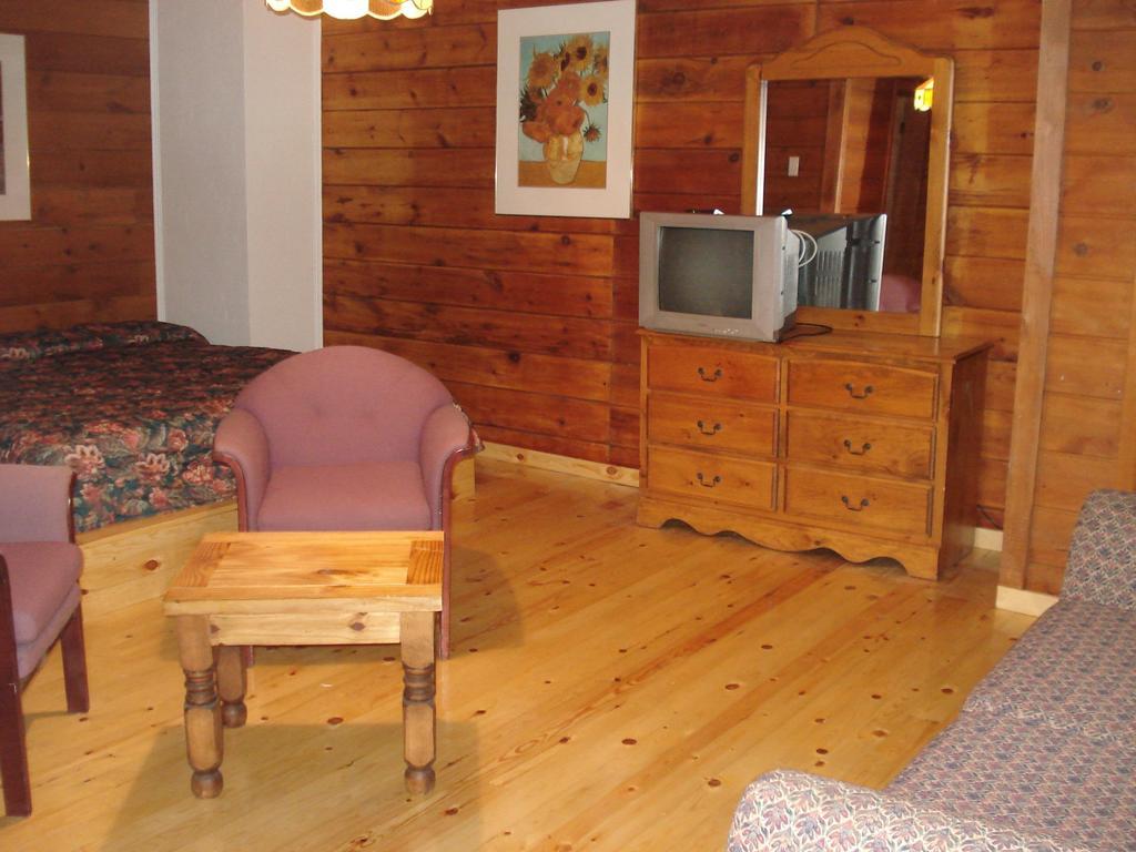 Auberge Alpine Inn Sainte-Adèle Habitación foto