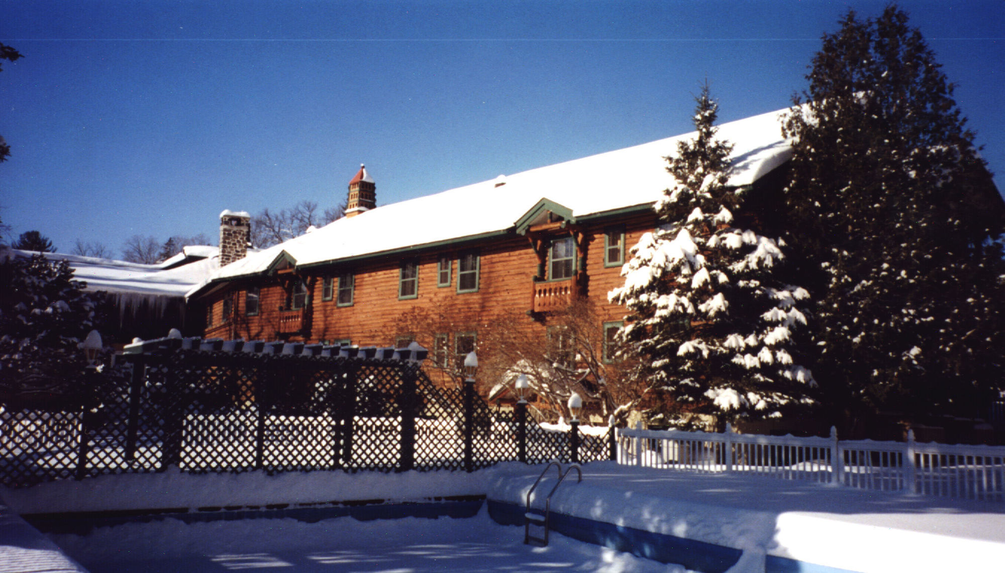 Auberge Alpine Inn Sainte-Adèle Exterior foto