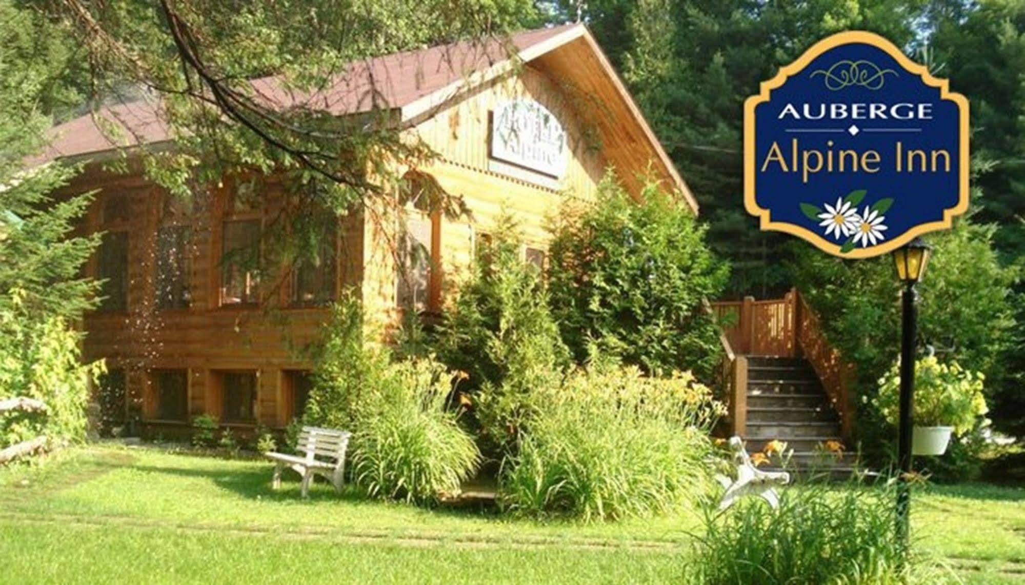Auberge Alpine Inn Sainte-Adèle Exterior foto